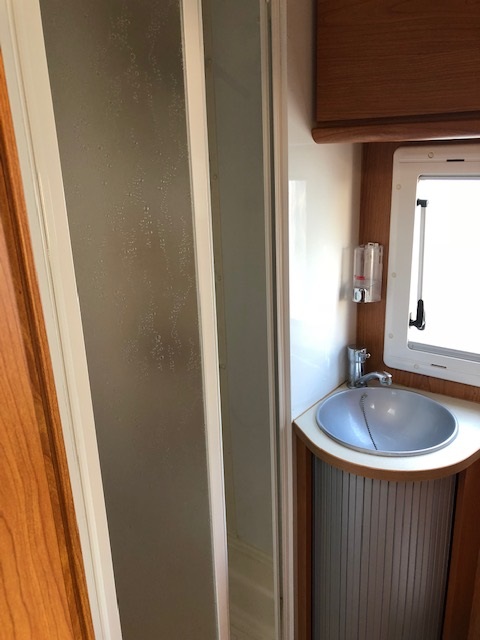 a view of the bathroom of my Rimor