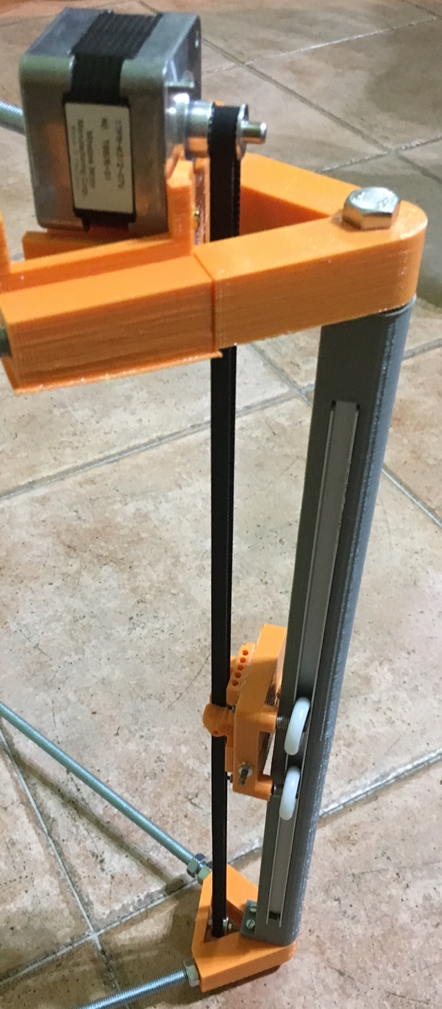 Picture of the engine connected with the base wheel
