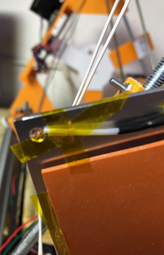 a detail of the installation of the thermistor used to read the plate temperature